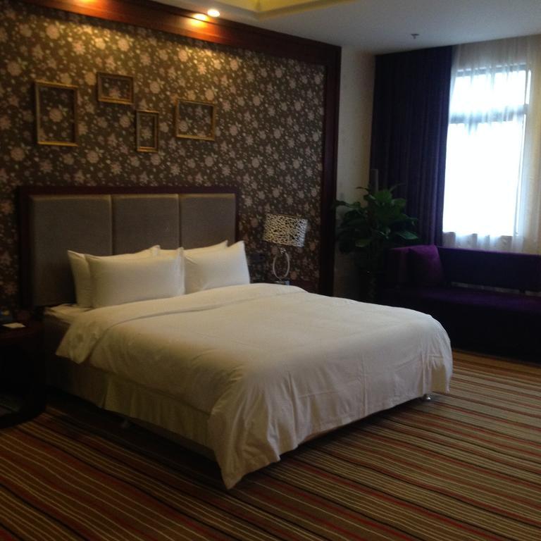 Shidu Purple Yuet Hotel Chongqing Room photo